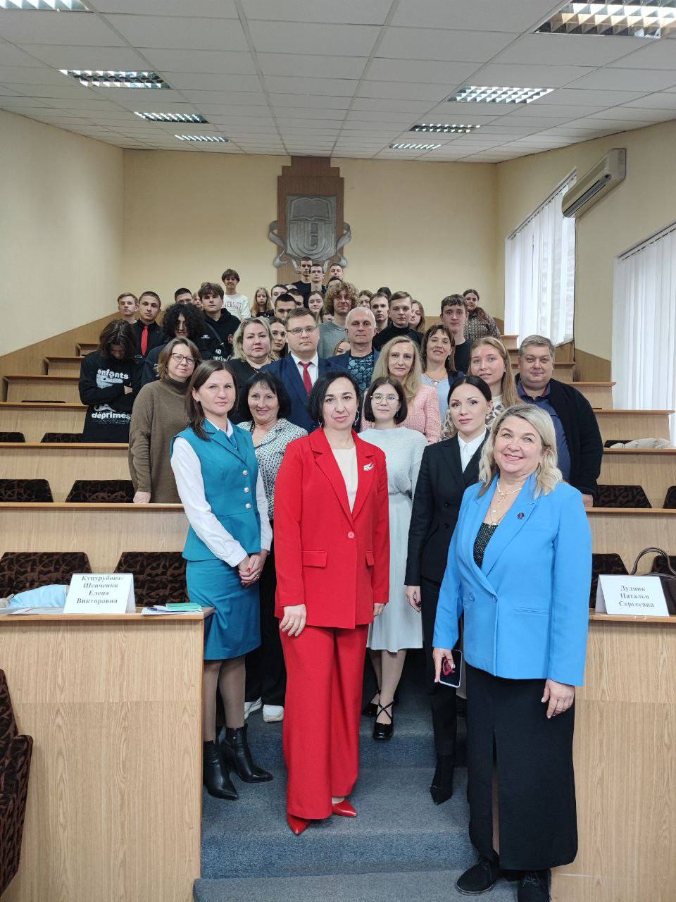 Депутат Совета муниципалитета Наталья Дудник приняла участие в панельной дискуссии по цифровизации в ЛНР Депутат Совета муниципалитета Наталья Дудник приняла участие в панельной дискуссии по цифровизации в ЛНР