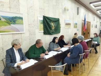 Сегодня в Ровеньках Комитет семей и воинов Отечества проделал важную работу, развернув выездной консультативный пункт