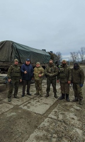 НОВУЮ ПАРТИЮ ГУМАНИТАРНОЙ ПОМОЩИ ФРОНТУ ДОСТАВИЛИ ОТЦЫ КАВМИНВОД