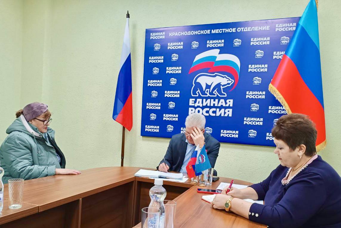 Сергей Козенко: Провел выездной прием граждан в УПЖ г. Молодогвардейск, с. Самсоновка. Жители обратились с вопросами, касающимися жизнедеятельности населенного пункта и благоустройства территории Сергей Козенко: Провел выездной прием граждан в УПЖ г. Молодогвардейск, с. Самсоновка. Жители обратились с вопросами, касающимися жизнедеятельности населенного пункта и благоустройства территории