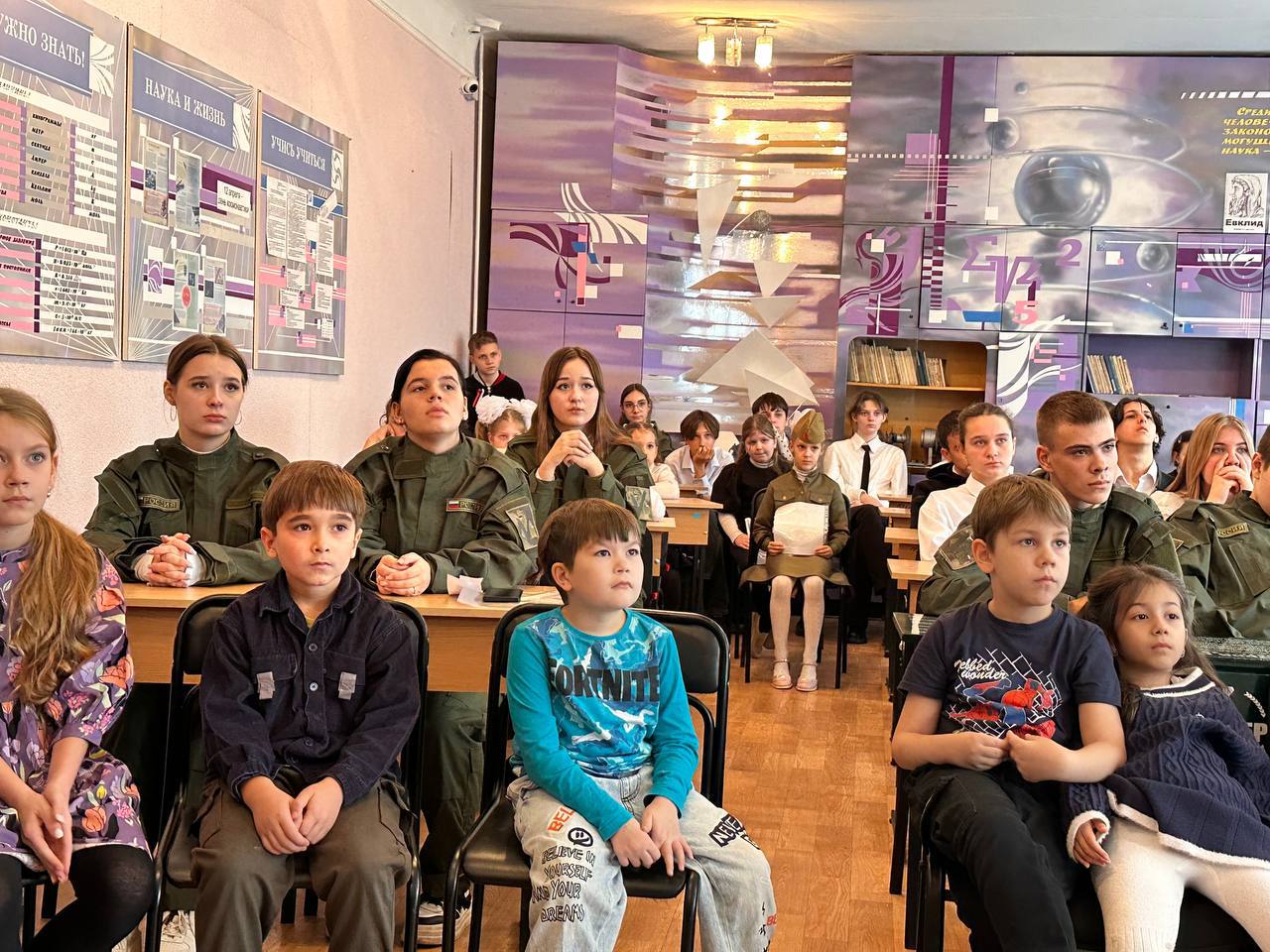 Иван Кусов: Комитет семей воинов Отечества ЛНР провел урок мужества для учеников Алчевской средней школы №12 Иван Кусов: Комитет семей воинов Отечества ЛНР провел урок мужества для учеников Алчевской средней школы №12