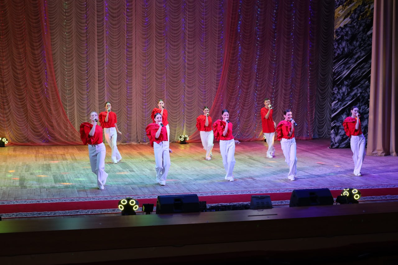 В Стаханове прошла шоу-программа «Актив поколения», приуроченная к Международному дню студента В Стаханове прошла шоу-программа «Актив поколения», приуроченная к Международному дню студента