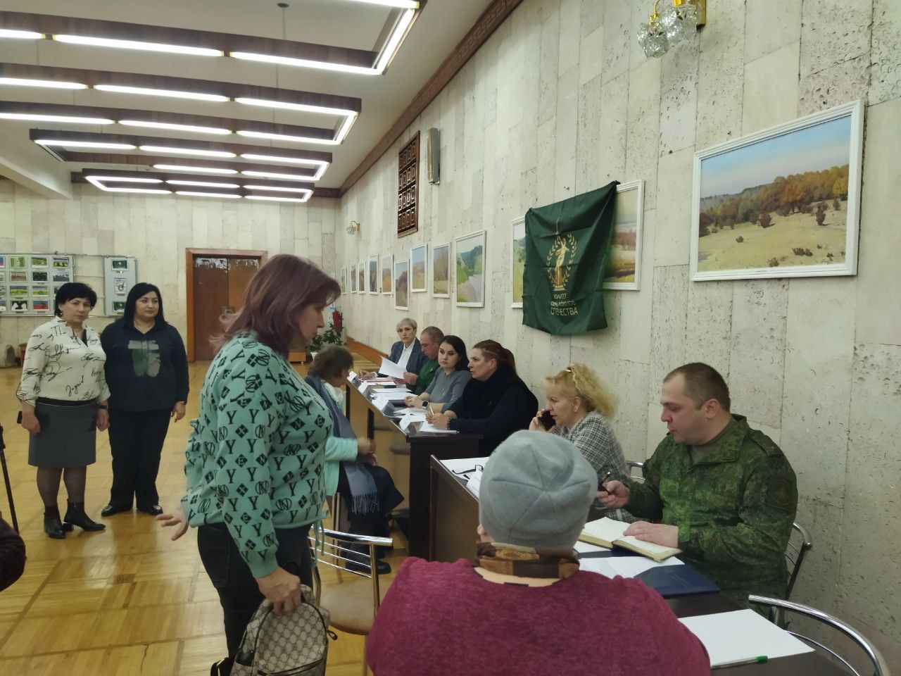 Андрей Рубанцов: Национальный лидер нашей страны Владимир Путин постоянно акцентирует внимание на том, что внимание к участникам СВО и членам их семей должно быть на постоянной основе, поскольку эти люди встали на защиту... Андрей Рубанцов: Национальный лидер нашей страны Владимир Путин постоянно акцентирует внимание на том, что внимание к участникам СВО и членам их семей должно быть на постоянной основе, поскольку эти люди встали на защиту...