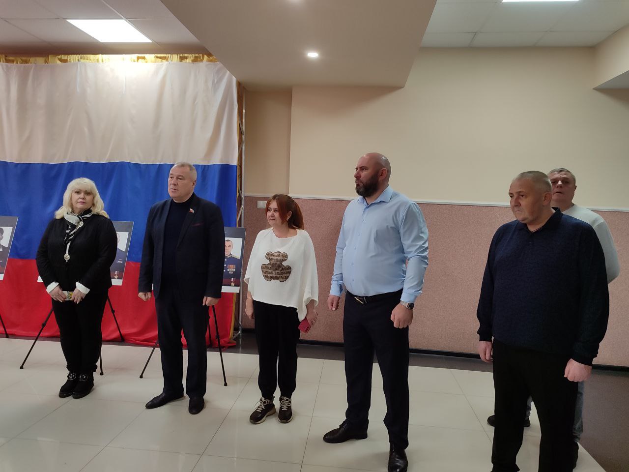 Вячеслав Третьяков: В Кременском МО состоялась выставка под названием "Герои и подвиги: наши земляки - Герои России"