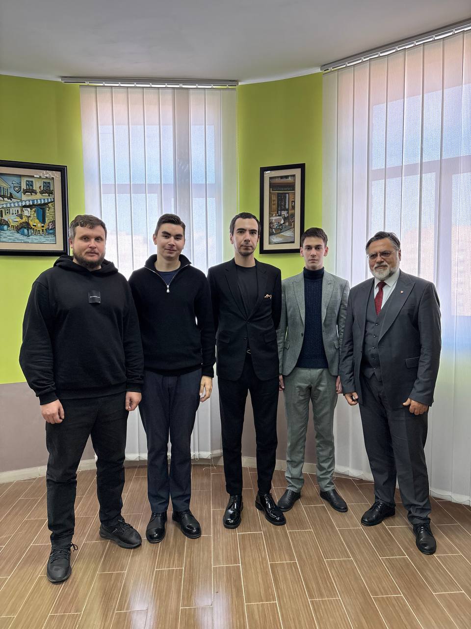 Лексус и Вован: встреча в ЛГПУ