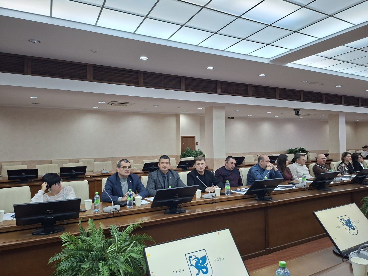 Депутаты Народного Совета и сотрудники Аппарата изучили лучшие практики коллег из Республики Татарстан Депутаты Народного Совета и сотрудники Аппарата изучили лучшие практики коллег из Республики Татарстан