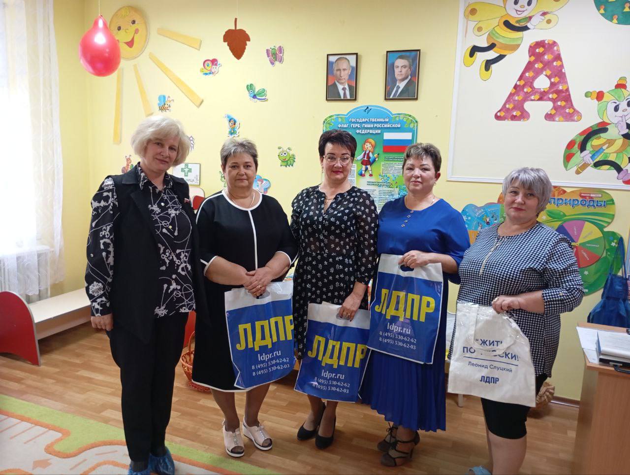 ПРАЗДНИЧНЫЙ ЮБИЛЕЙ ДЕТСКОГО САДА В РАЙГОРОДКЕ