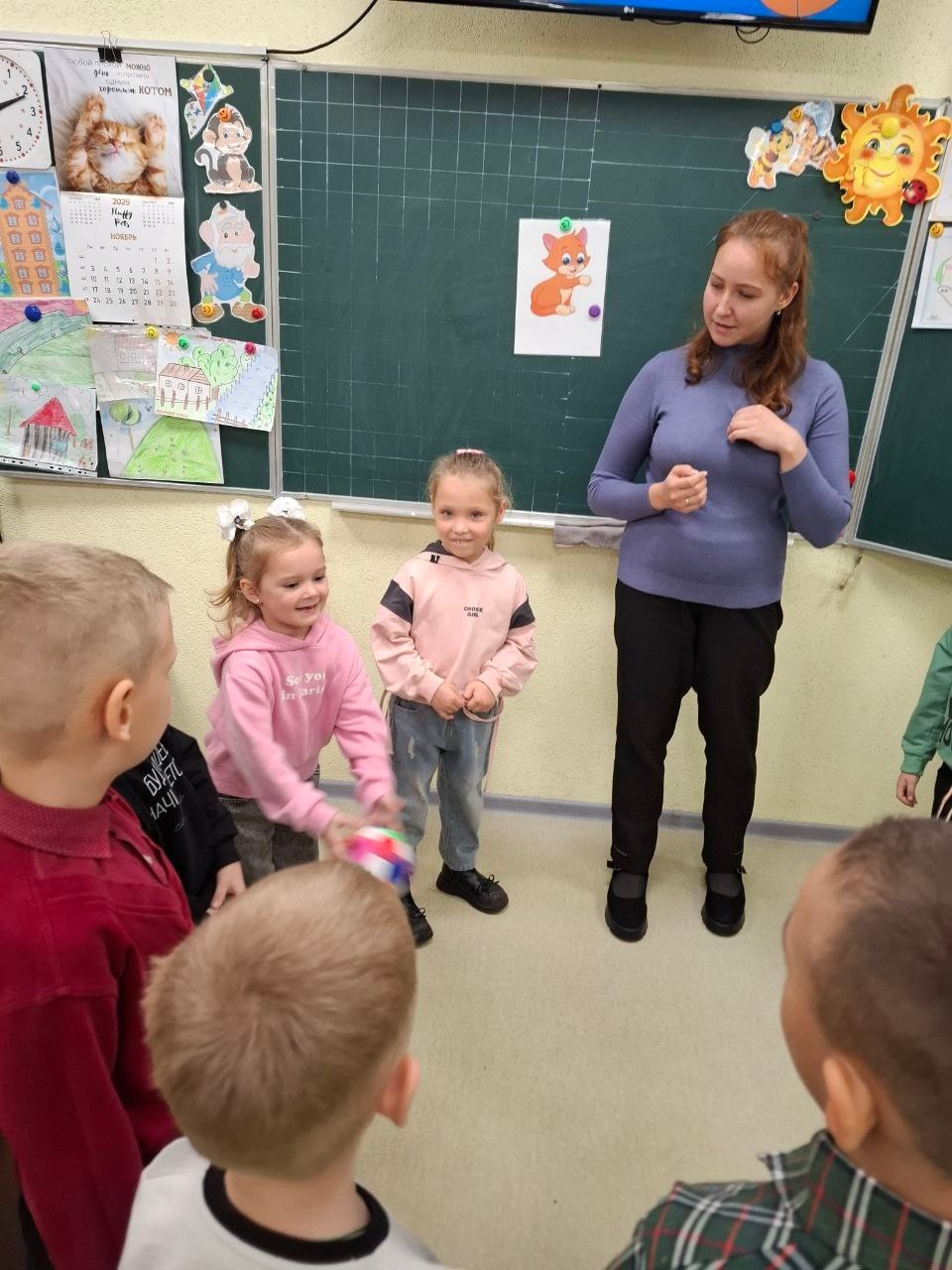 В ГБОУ ЛНР «Беловодская средняя школа № 1№ прошло первое занятие в Школе будущих первоклассников