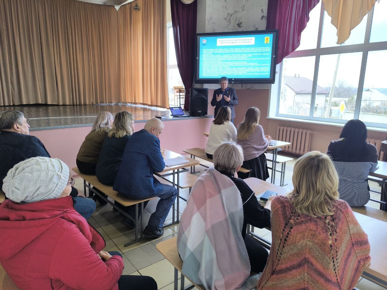 Сергей Цемкало: Стартовали ежегодные отчёты депутатов перед жителями Луганска Сергей Цемкало: Стартовали ежегодные отчёты депутатов перед жителями Луганска