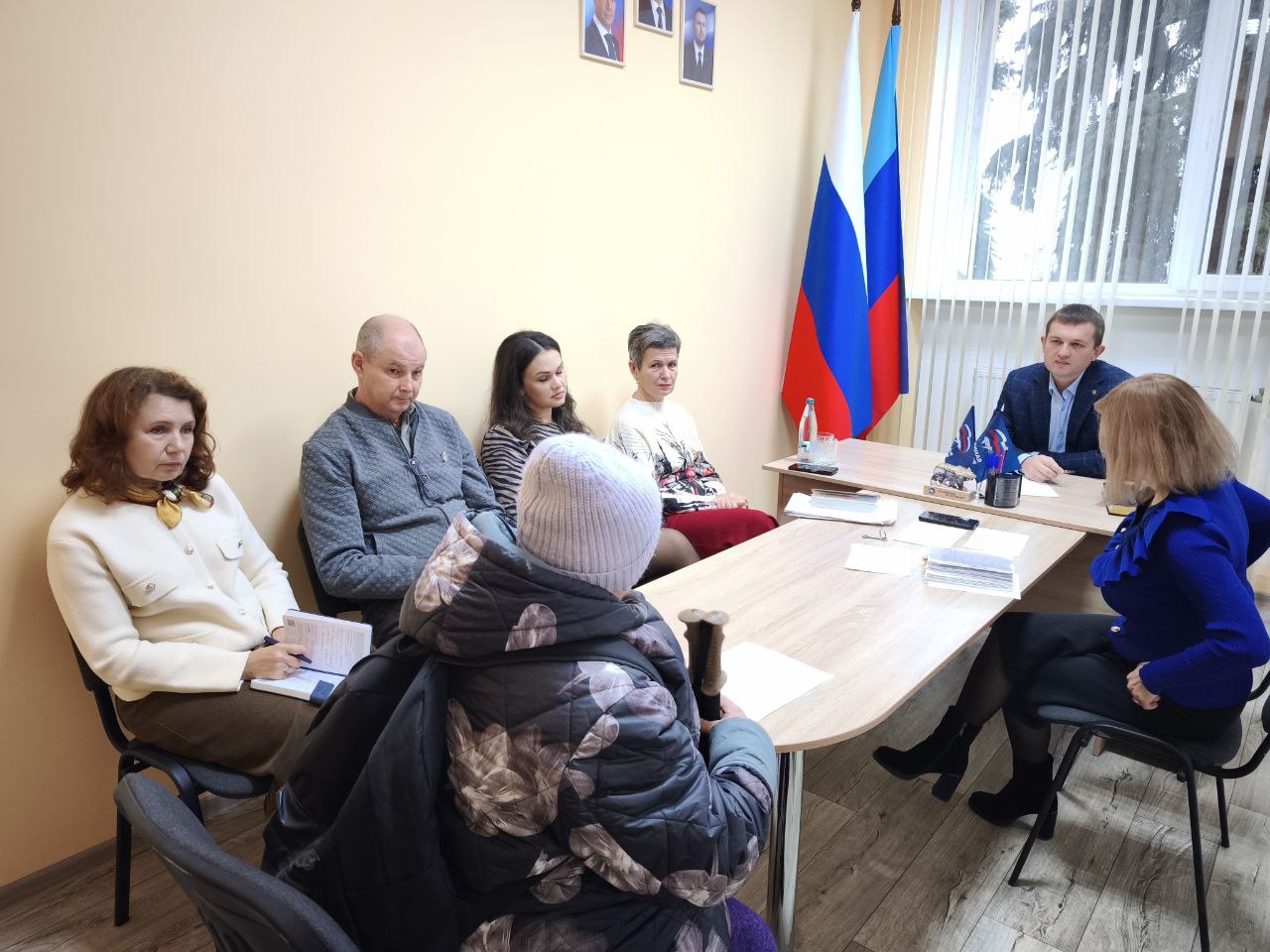 Евгений Морозов: Рабочую неделю начал с личного приема граждан Евгений Морозов: Рабочую неделю начал с личного приема граждан