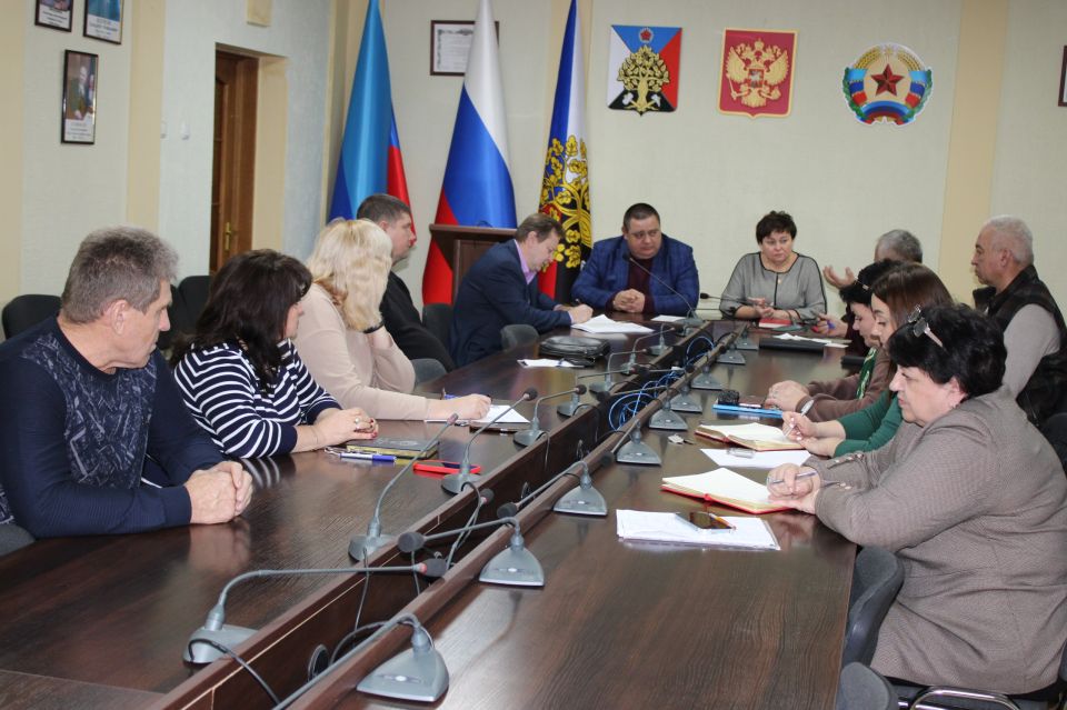 Встреча с предпринимателями: Строим будущее Ровеньков вместе! Встреча с предпринимателями: Строим будущее Ровеньков вместе!