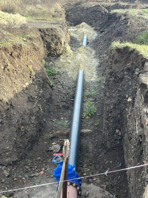 В Ровеньках продолжается ремонт водовода Курган – Новодарьевка