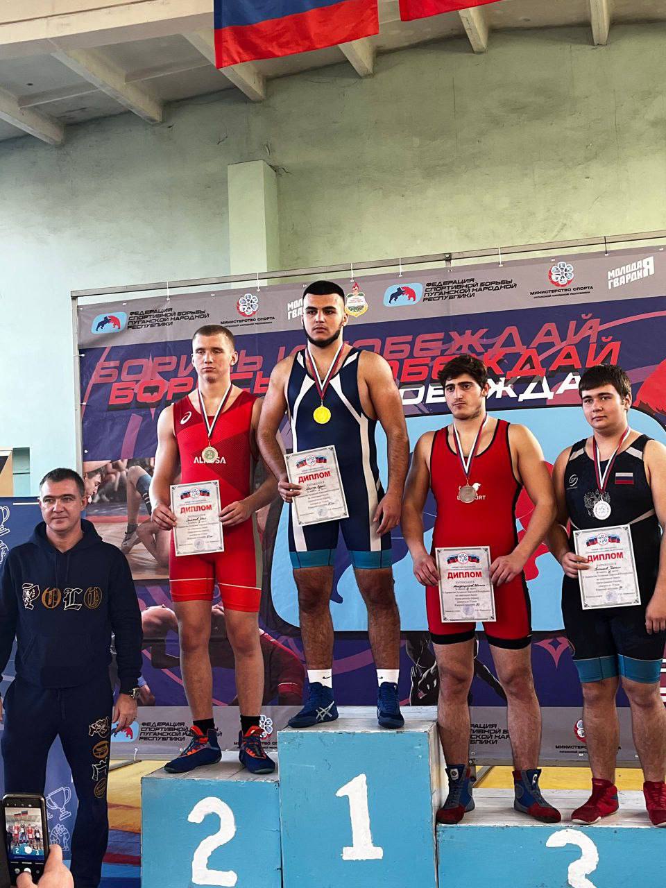На Первенстве ЛНР по греко-римской борьбе спортсмены МБУ ДО «Старобельская ДЮСШ» показали высокие результаты
