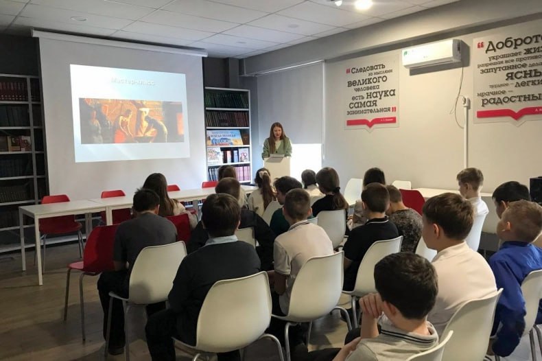 Этнографический экскурс «Кузьминки зимние. Встреча зимы» прошел в Свердловской библиотеке им. В.П Этнографический экскурс «Кузьминки зимние. Встреча зимы» прошел в Свердловской библиотеке им. В.П