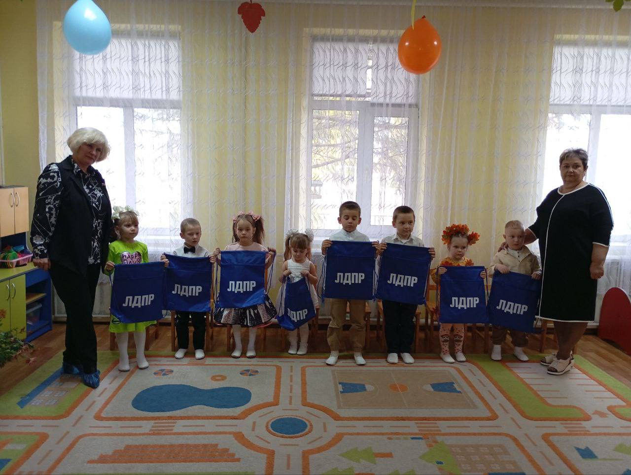 ПРАЗДНИЧНЫЙ ЮБИЛЕЙ ДЕТСКОГО САДА В РАЙГОРОДКЕ ПРАЗДНИЧНЫЙ ЮБИЛЕЙ ДЕТСКОГО САДА В РАЙГОРОДКЕ