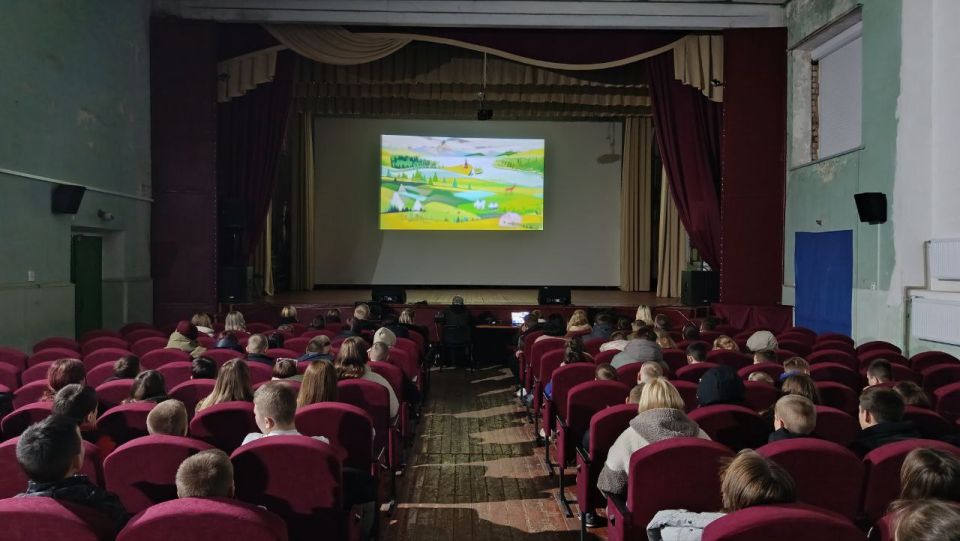 Сегодня, 17 ноября, в рамках проекта "Энциклопедия этнокультур России", учащиеся ГБОУ ЛНР " СЛСПШ пгт Петровка" посредством просмотра фильма познакомились с традициями и обрядами карачаевцев Сегодня, 17 ноября, в рамках проекта "Энциклопедия этнокультур России", учащиеся ГБОУ ЛНР " СЛСПШ пгт Петровка" посредством просмотра фильма познакомились с традициями и обрядами карачаевцев