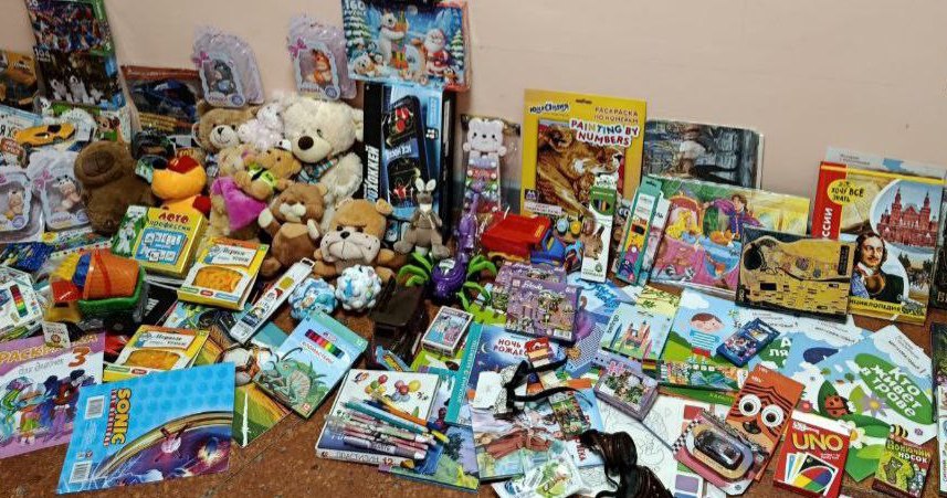 «Единая Россия» дала старт акции «Коробка храбрости» в алчевской спортивной школе № 1 «Единая Россия» дала старт акции «Коробка храбрости» в алчевской спортивной школе № 1