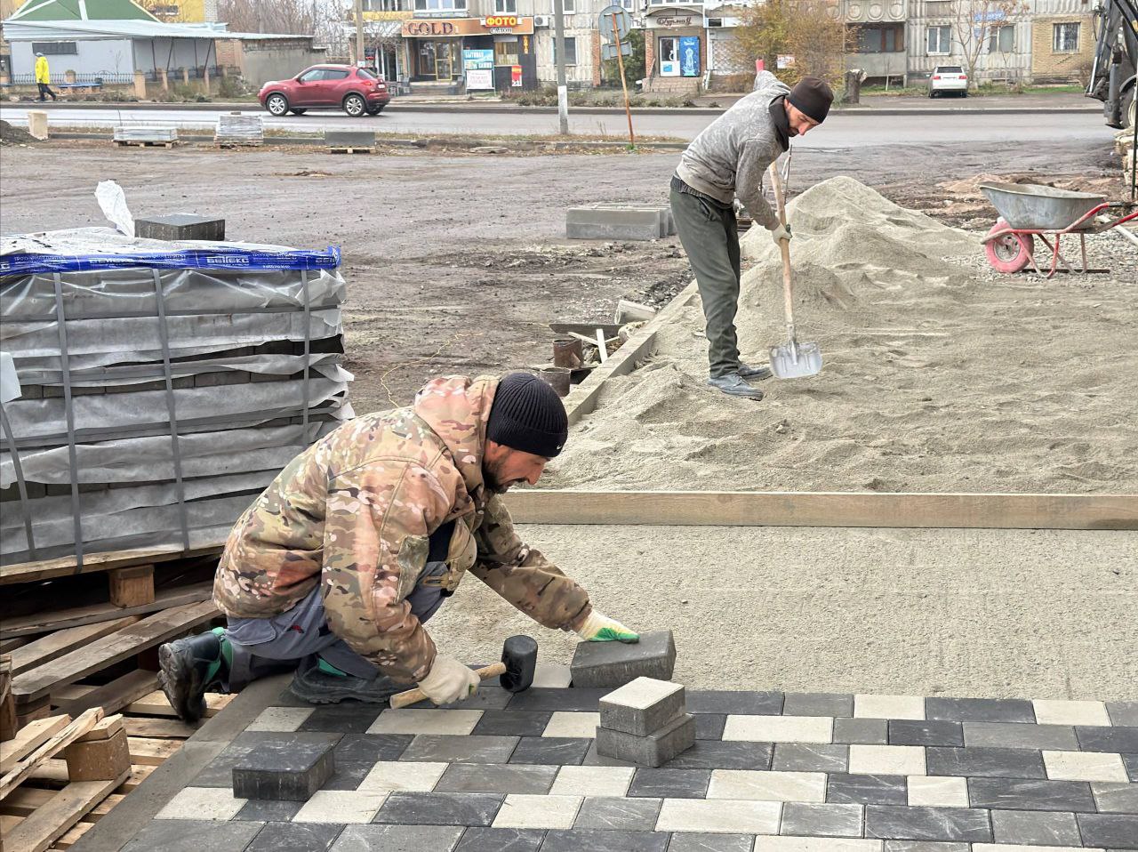Сергей Колягин: Продолжаем работы по благоустройству территории «Манежа» в городе Первомайске Сергей Колягин: Продолжаем работы по благоустройству территории «Манежа» в городе Первомайске