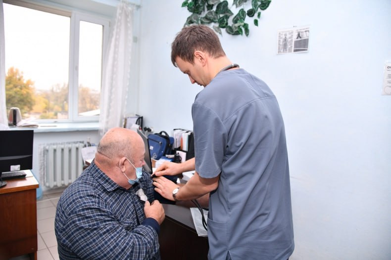 Красноярские врачи продолжают оказывать медицинскую помощь жителям Свердловского муниципалитета Красноярские врачи продолжают оказывать медицинскую помощь жителям Свердловского муниципалитета