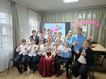 А вы знали, что существует праздник - День рукоделия?