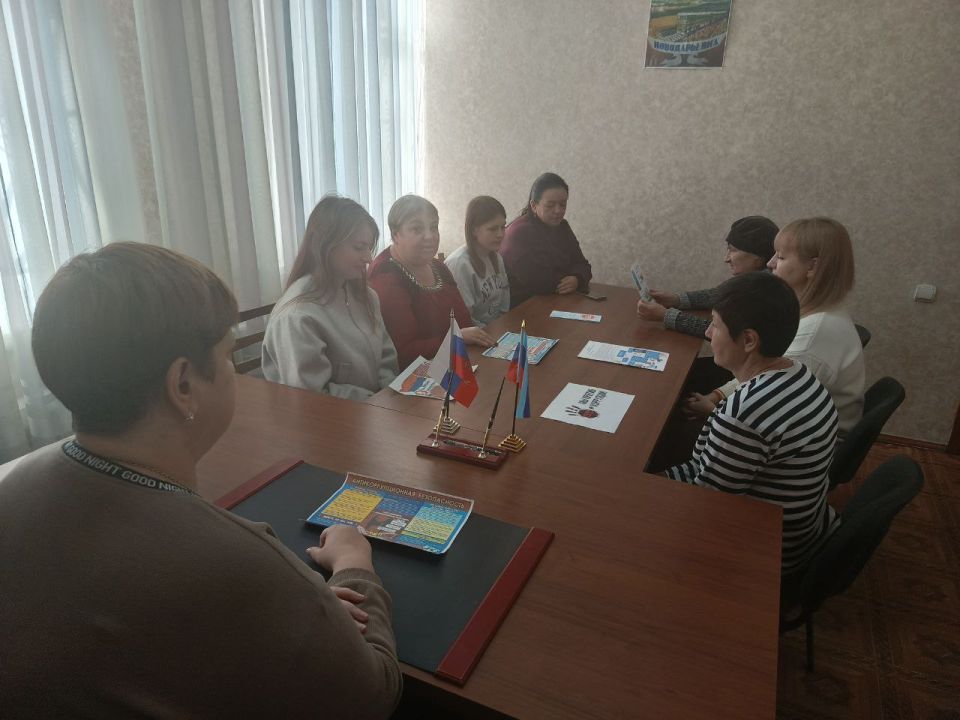 С целью повышения уровня антикоррупционного сознания и правовой грамотности в пгт Новодарьевка прошел круглый стол «Мы против коррупции» С целью повышения уровня антикоррупционного сознания и правовой грамотности в пгт Новодарьевка прошел круглый стол «Мы против коррупции»