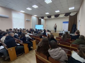 18 ноября на территории Белокуракинского округа состоялось значимое событие для учащихся — профориентационная встреча, организованная Луганским государственным педагогическим университетом (ЛГПУ)