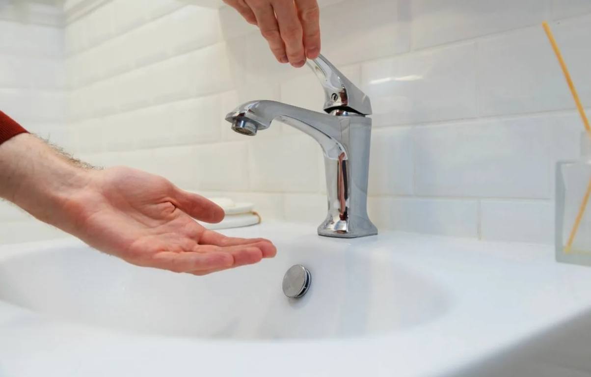 Из-за аварии отключилась вода в ряде городов Республики