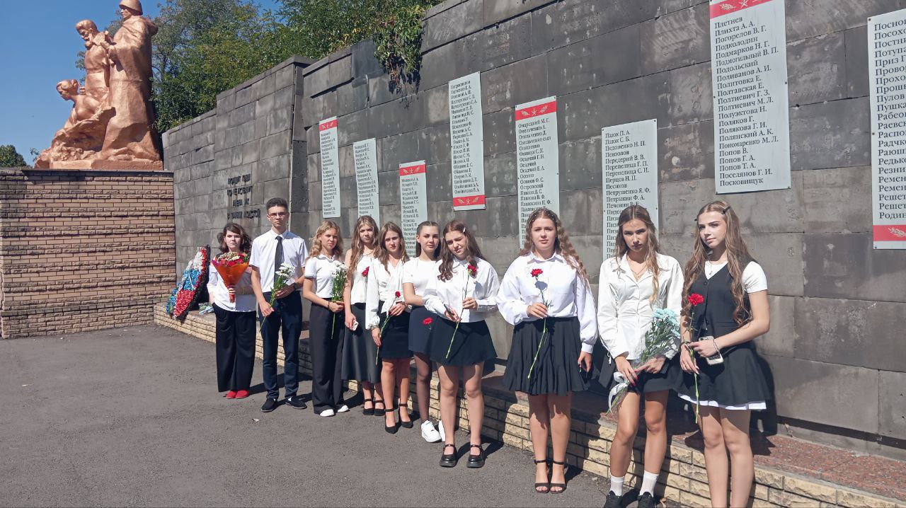 Сегодня День рождения Краснолучского местного отделения Молодой Гвардии Единой России! Сегодня День рождения Краснолучского местного отделения Молодой Гвардии Единой России!