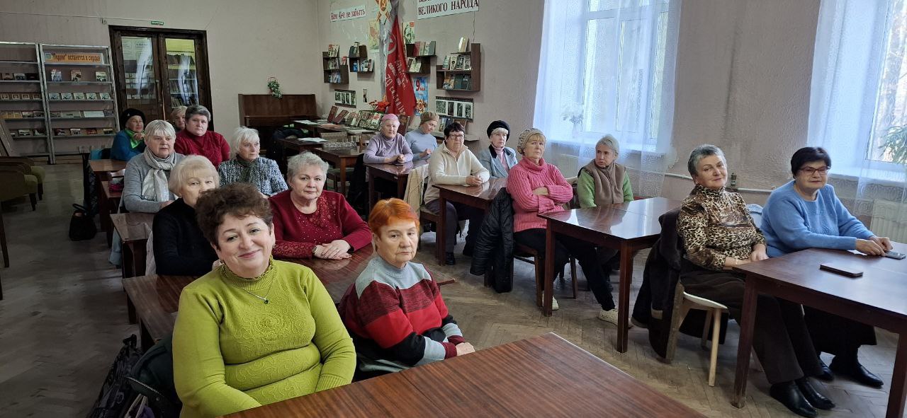 В Красном Луче для слушателей Университета третьего возраста состоялся литературный вечер В Красном Луче для слушателей Университета третьего возраста состоялся литературный вечер