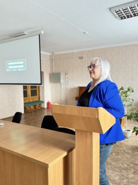 18 ноября в Свердловской городской больнице для медперсонала и учащихся десятых классов свердловского лицея №1, была проведена лекция и подробный инструктаж на тему «Действия при обнаружении взрывных устройств или...