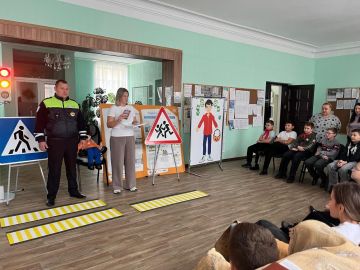 В Республиканском учебно-реабилитационном центре "Хрусталик" состоялось увлекательное занятие с «Лабораторией безопасности»