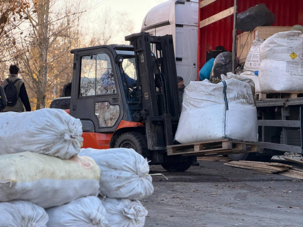 Рыбно-Слободский район Татарстана отправил в Рубежное более 9 тонн гуманитарной помощи Рыбно-Слободский район Татарстана отправил в Рубежное более 9 тонн гуманитарной помощи