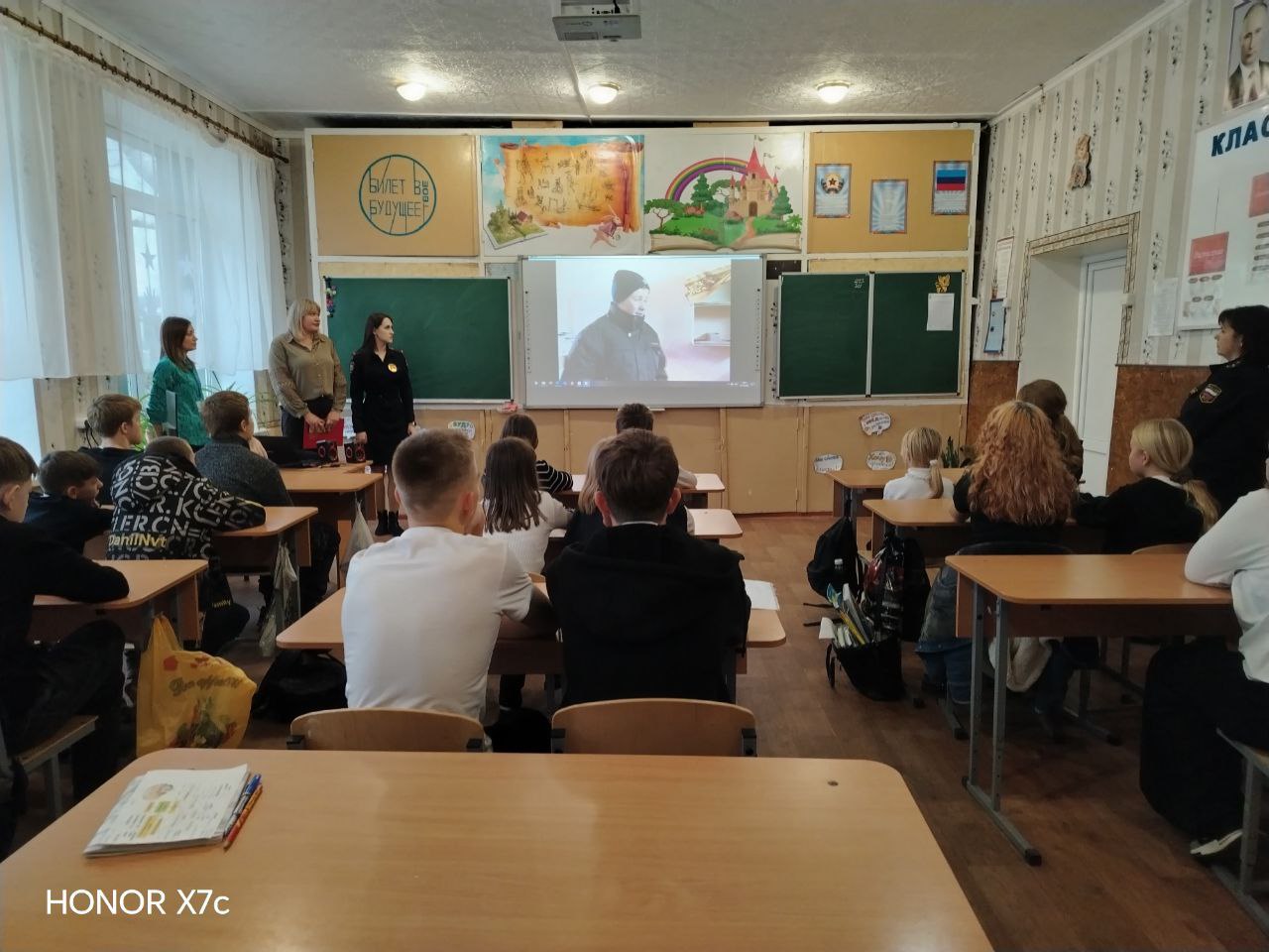 Неделя правовой помощи несовершеннолетним