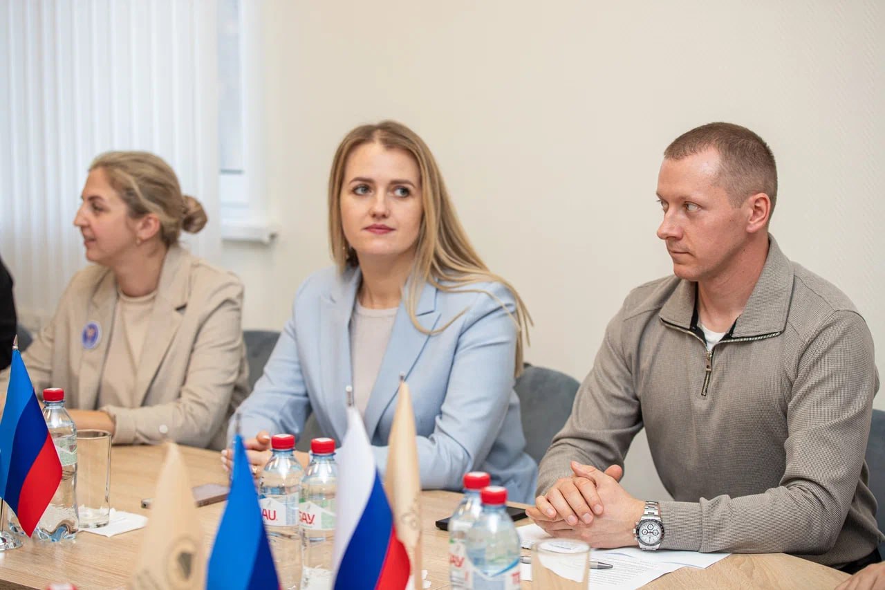 В Луганске открылась первая Общественная приемная Всемирного Русского Народного Собора В Луганске открылась первая Общественная приемная Всемирного Русского Народного Собора