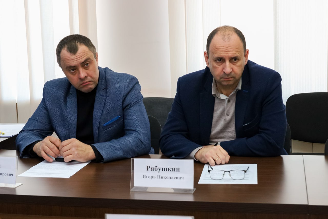 В Комитете по экономической политике был рассмотрен ряд важных для развития республики вопросов В Комитете по экономической политике был рассмотрен ряд важных для развития республики вопросов