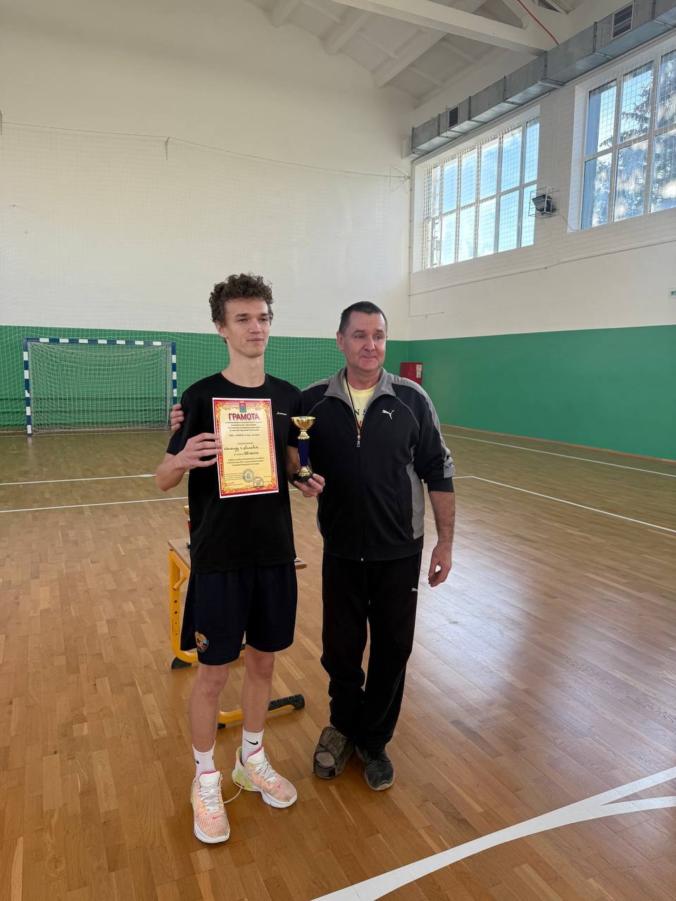 Турнир по волейболу прошел в Лутугино Турнир по волейболу прошел в Лутугино