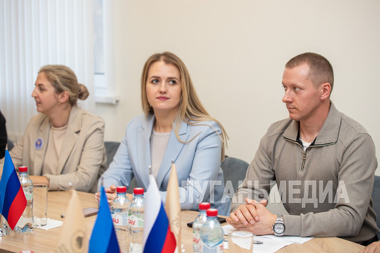 В Луганске открылась Общественная приемная Всемирного русского народного Собора В Луганске открылась Общественная приемная Всемирного русского народного Собора