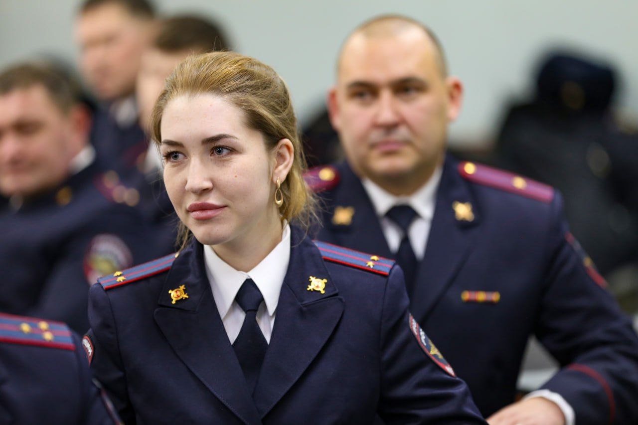 111111 Сергей Чернозуб вручил почётные грамоты и благодарности отличившимся участковым уполномоченным полиции региона 111111 Сергей Чернозуб вручил почётные грамоты и благодарности отличившимся участковым уполномоченным полиции региона