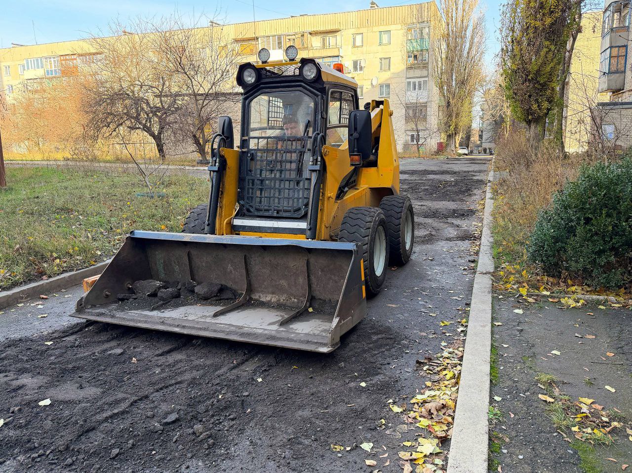 Сергей Колягин: Сегодня сотрудники Муниципального унитарного предприятия «Комбинат коммунальных услуг города Первомайска» провели комплекс мероприятий по подготовке города к предстоящему зимнему сезону Сергей Колягин: Сегодня сотрудники Муниципального унитарного предприятия «Комбинат коммунальных услуг города Первомайска» провели комплекс мероприятий по подготовке города к предстоящему зимнему сезону