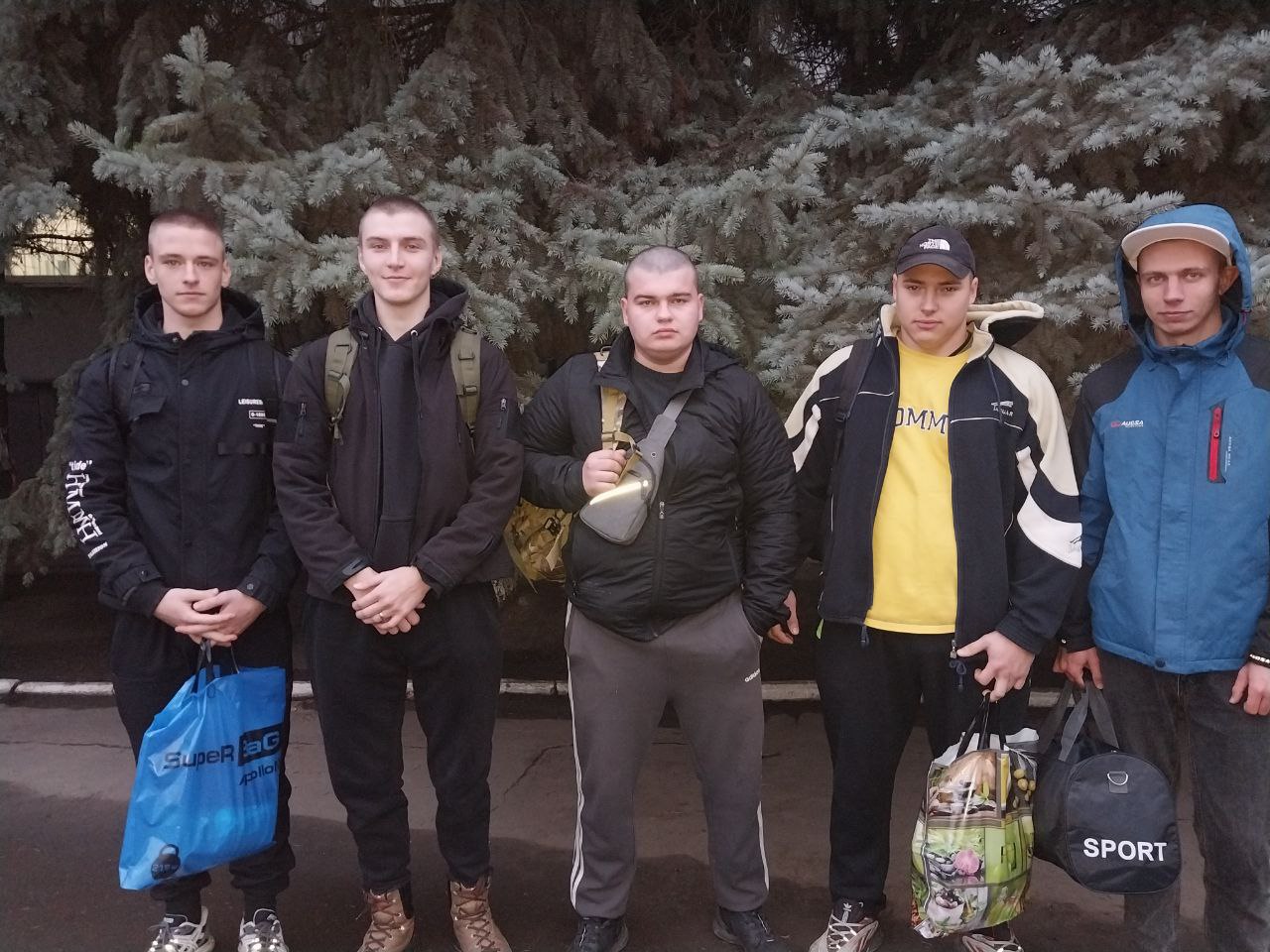 Новобранцы становятся в строй в Год защитника Отечества! Новобранцы становятся в строй в Год защитника Отечества!