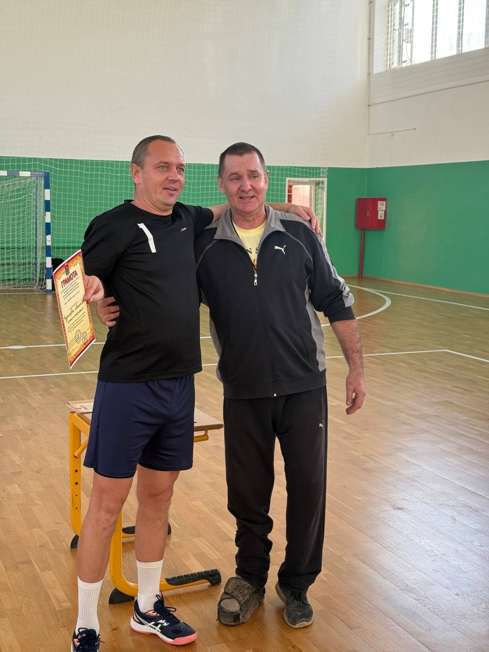 Турнир по волейболу прошел в Лутугино Турнир по волейболу прошел в Лутугино