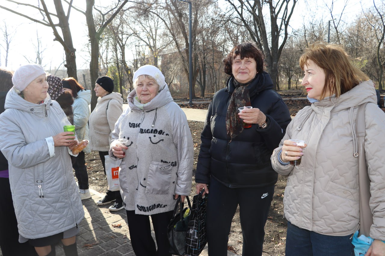 В сквере Победы высадили Материнскую аллею памяти В сквере Победы высадили Материнскую аллею памяти