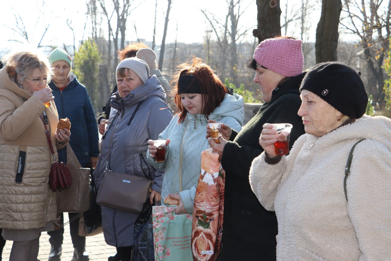 В сквере Победы высадили Материнскую аллею памяти В сквере Победы высадили Материнскую аллею памяти
