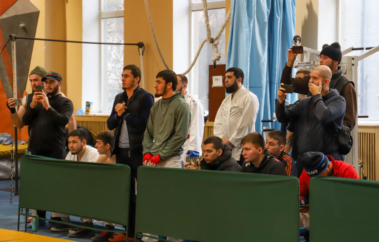 В Луганской Народной Республике впервые прошли соревнования по армейскому рукопашному бою среди военнослужащих, участвующих в СВО В Луганской Народной Республике впервые прошли соревнования по армейскому рукопашному бою среди военнослужащих, участвующих в СВО