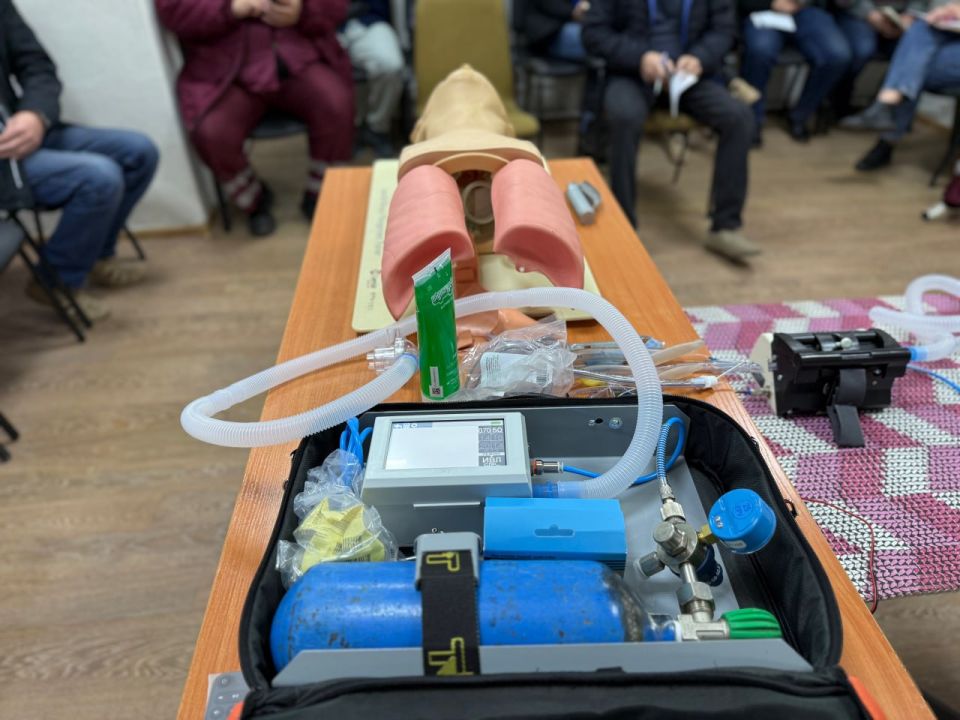 В Алчевске провели тренинг по усовершенствованию навыков работы с медицинским оборудованием В Алчевске провели тренинг по усовершенствованию навыков работы с медицинским оборудованием