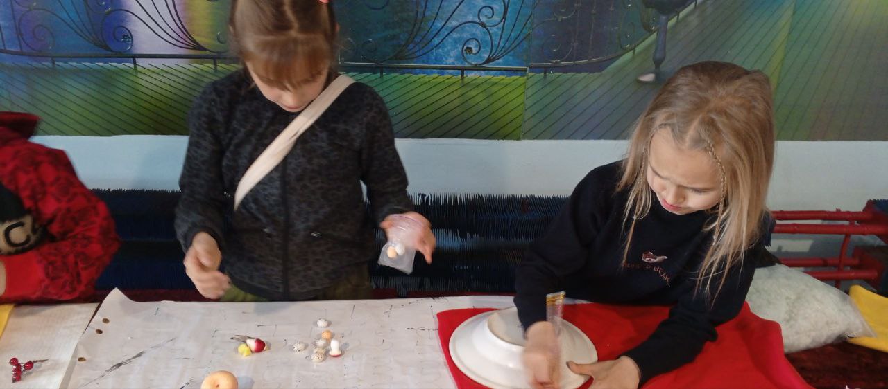 В доме культуры села Передельское прошёл увлекательный творческий час «Всё своими руками» В доме культуры села Передельское прошёл увлекательный творческий час «Всё своими руками»