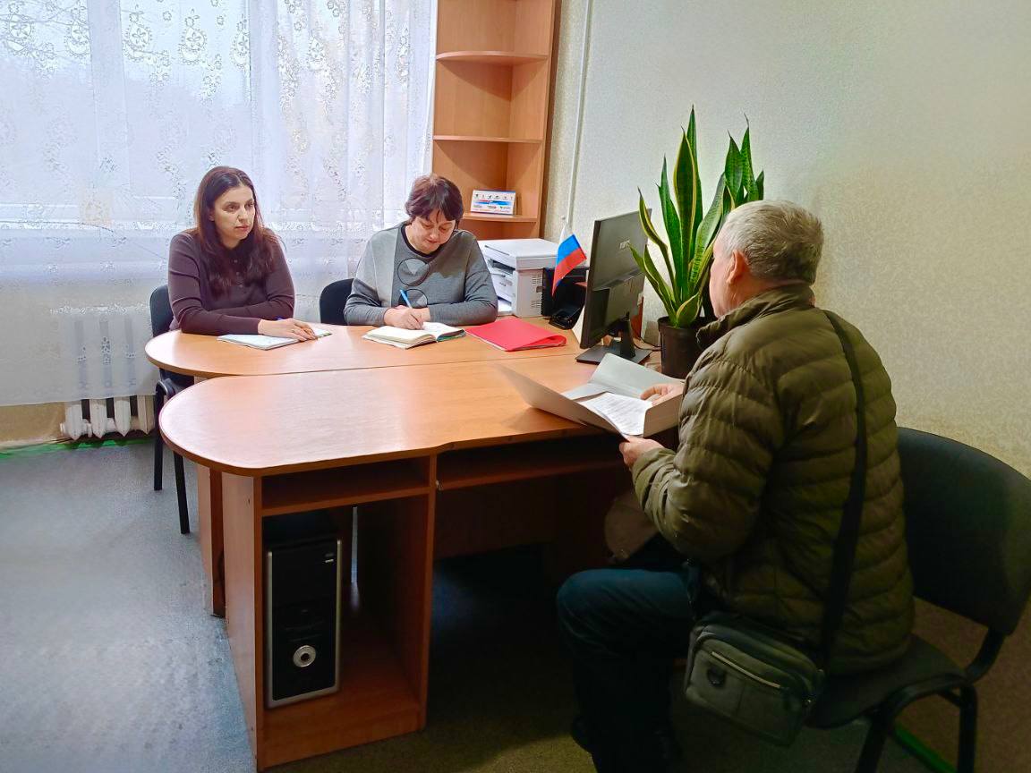 Около 8 тысяч жителей республики обслужили мобильные офисы Республиканского центра социальной защиты населения