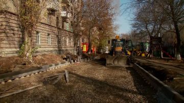 Тюменские строители завершают капитальный ремонт улицы Ленина в Молодогвардейске общей протяжённостью около 1300 метров: от улицы Молодёжной до улицы Литвинова