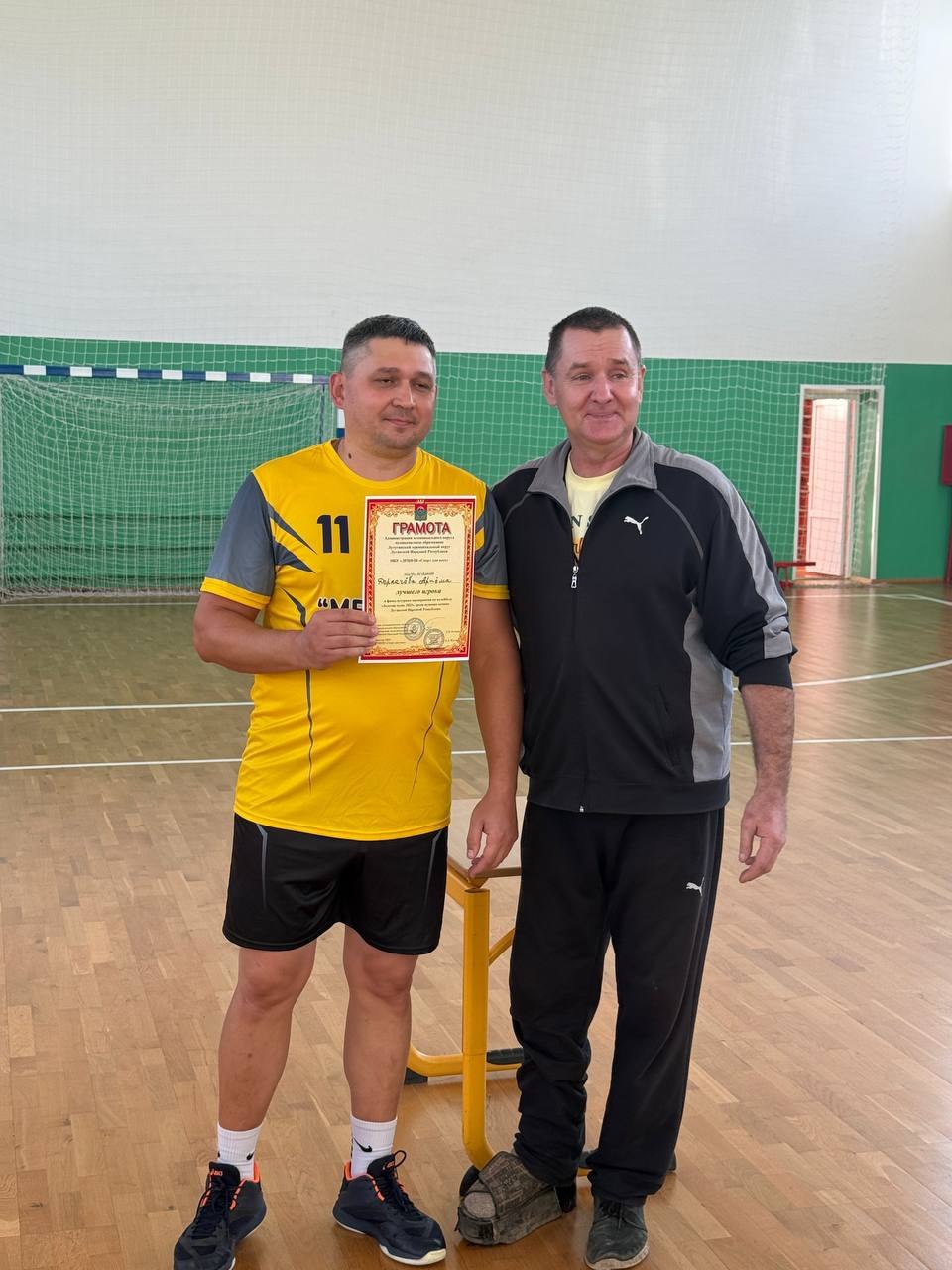 Турнир по волейболу прошел в Лутугино Турнир по волейболу прошел в Лутугино