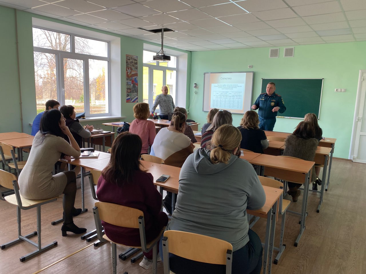 В ГБОУ ЛНР "ЛСШ №27" были проведены мероприятия по противопожарной безопасности для обучающихся, педагогов школы, а также родительской общественности В ГБОУ ЛНР "ЛСШ №27" были проведены мероприятия по противопожарной безопасности для обучающихся, педагогов школы, а также родительской общественности